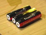 3 защищенные 18650 батарейки на 2400mAh от TrustFire